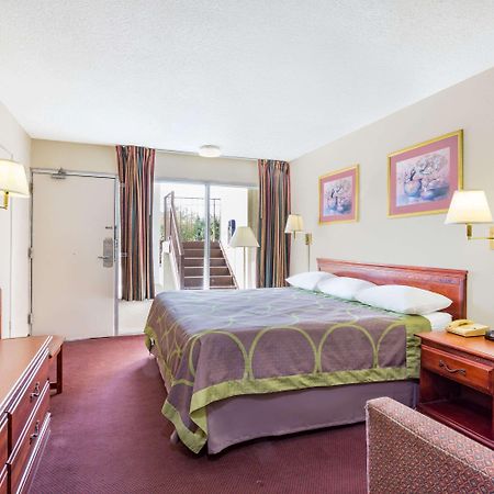 ซูเปอร์ 8 บาย วินด์แฮม แอชแลนด์/ริชมอนด์ Hotel ภายนอก รูปภาพ