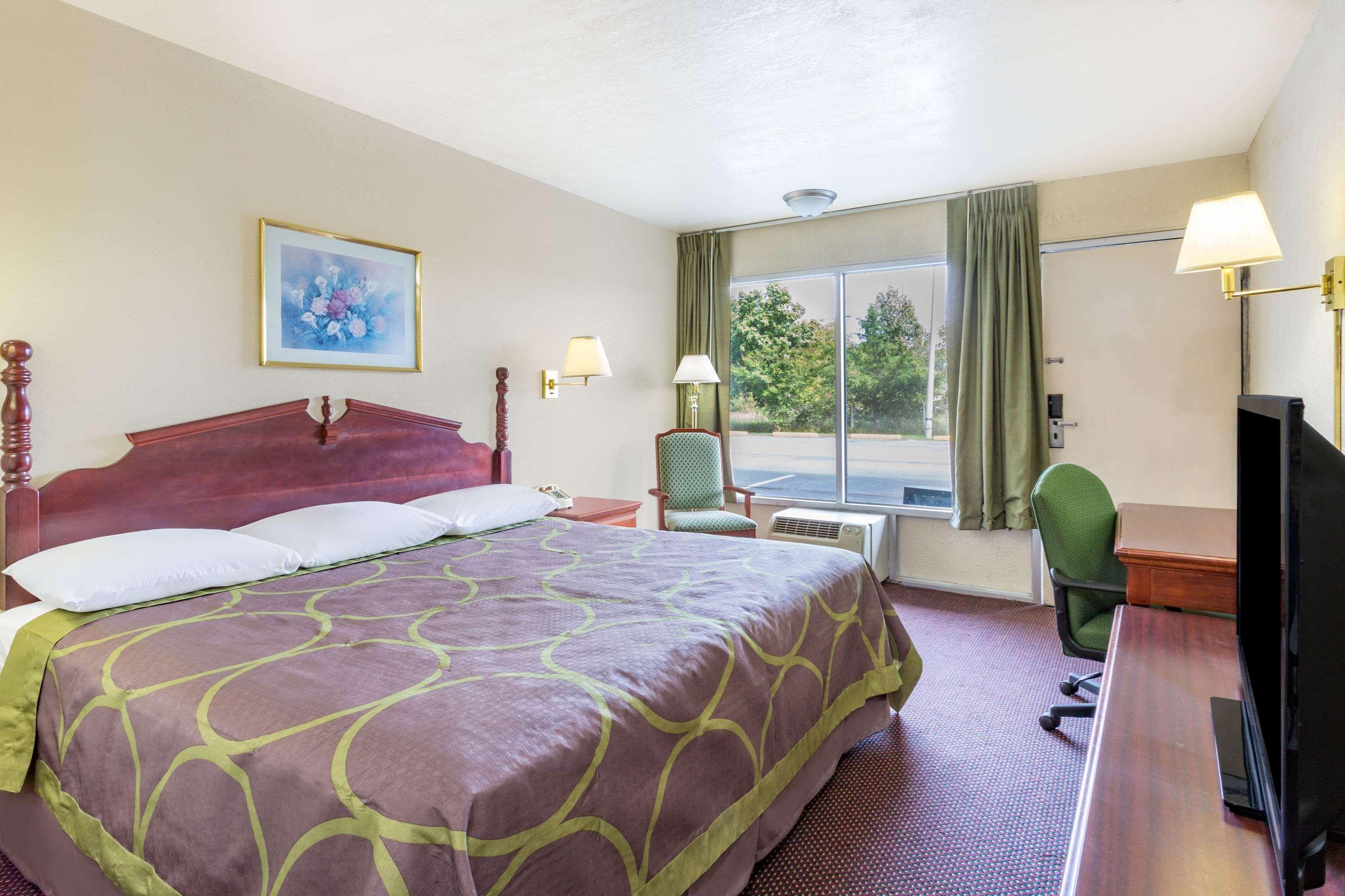ซูเปอร์ 8 บาย วินด์แฮม แอชแลนด์/ริชมอนด์ Hotel ภายนอก รูปภาพ